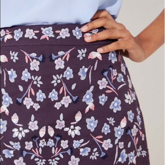 FLORAL EMBROIDERED SHIFT SKIRT IN VICTORIAN PLUM - Picture 4 of 4